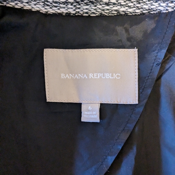 Banana Republic Tweed Blazer size 6. - Picture 7 of 13